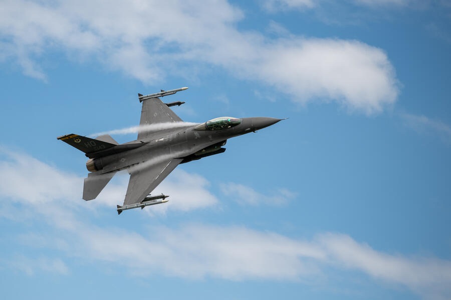 Leidos secures USD 987 million contract for F-16 sustainment services