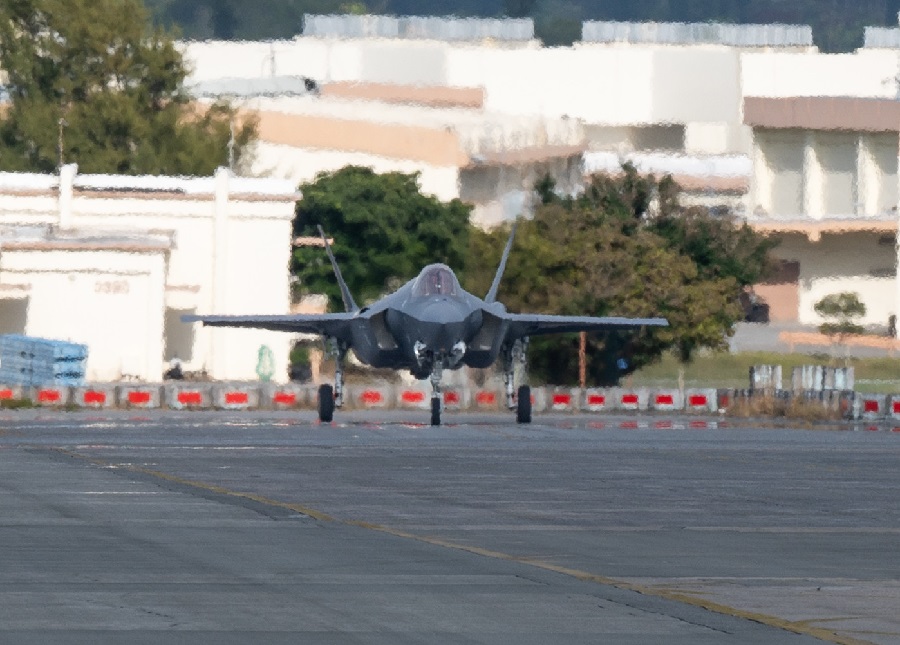 F-35A Lightning II jets arrive at Kadena Air Base as U.S. Air Force modernizes Pacific fighter fleet