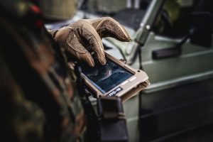 Rheinmetall Electronics GmbH, a subsidiary of the German defence contractor Rheinmetall, has expanded its stake in blackned GmbH, a leading Bavarian software developer specialising in military digitalisation. By acquiring an additional 11% of blackned shares, Rheinmetall now controls 51% of the company, making it the majority shareholder.