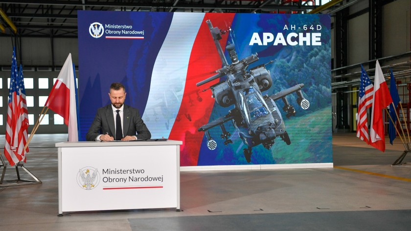 Poland signs USD 300 million lease for eight Boeing AH-64D Apache attack helicopters