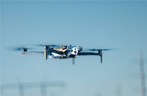 Spain's Ministry of Defence (MINISDEF) has selected U.S. drone manufacturer Skydio to supply its advanced autonomous drones for military operations. In partnership with Spanish defence distributor Paukner Group, Skydio will provide the Spanish Armed Forces with Skydio X10D drones under an initial contract valued at up to EUR 18 million.