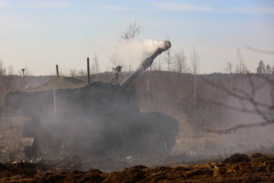 U.S. Army showcases M109A7 Paladin artillery system precision in NATO training