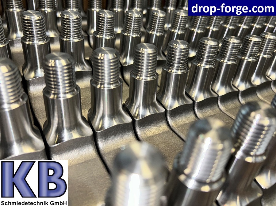 Precision Forged Hooks and Chains for Military & Defence