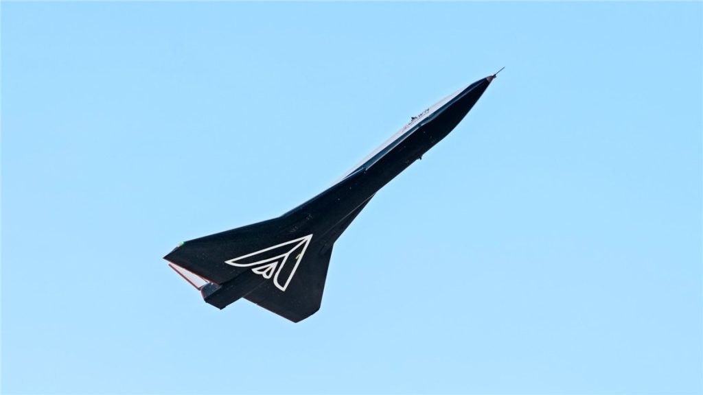 Dawn Aerospace has announced that its Aurora spaceplane is now available for purchase, with initial deliveries expected in 2027. This marks the first time a space-capable aircraft designed to exceed the Kármán line (100 km) has been offered for direct sale to customers.