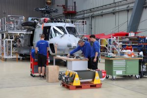 General Atomics AeroTec Systems (GA-ATS) has announced an expansion of its maintenance capacities for NH90 helicopters at the Oberpfaffenhofen Special Airport. The German company, which maintains NH90 helicopters on behalf of the German Armed Forces, will put a sixth maintenance dock into operation at the beginning of 2026.