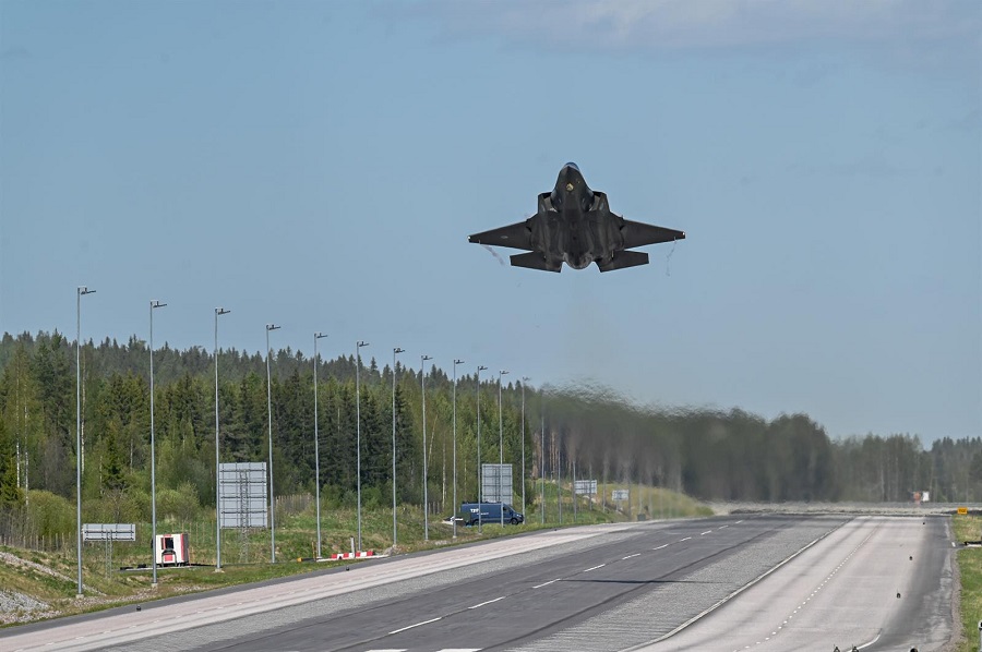 NATO demonstrates Agile Combat Employment capabilities during extensive highway exercises in Finland and Sweden