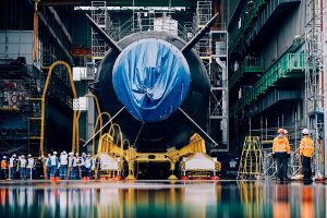 On May 27, the De Grasse, the fourth Barracuda-class nuclear attack submarine, was successfully rolled out from its construction hall to the DME floating platform-type shiplift. This milestone marks a significant step in the programme that will see the submarine begin sea trials in 2026 following final completion work and quayside testing.