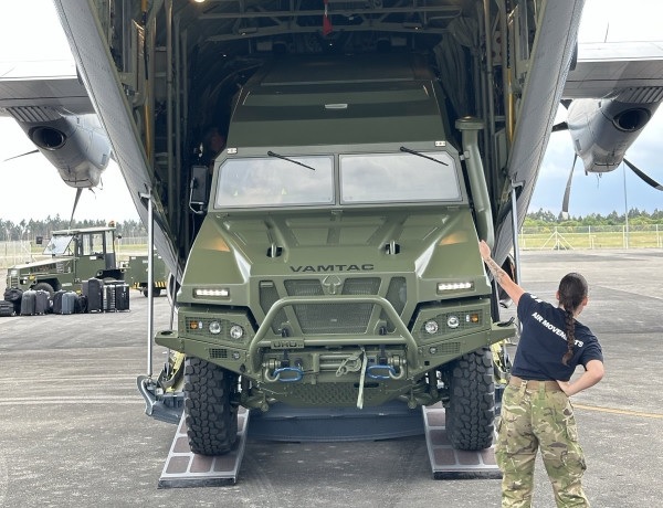 New Zealand Defence Force receives first VAMTAC ST5 prototype from Spain