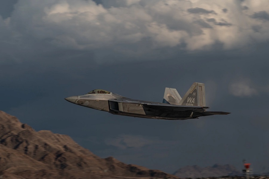 U.S. Air Force deploys F-22 Raptors to RAF Lakenheath amid rising tensions with Iran