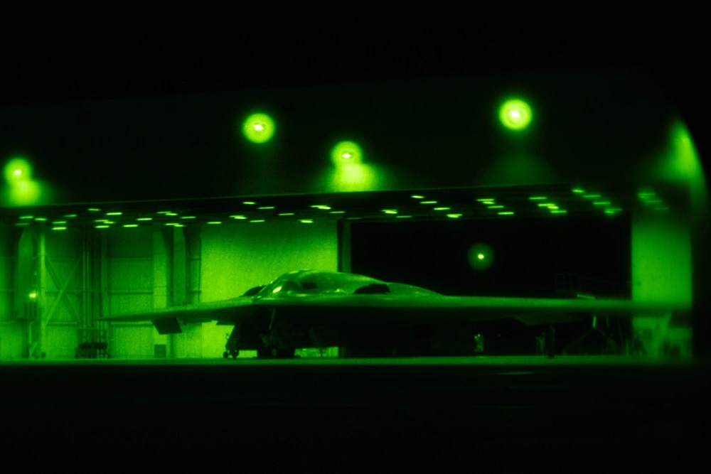 The U.S. Air Force has released official images and video footage showing B-2 Spirit stealth bombers departing and returning to Whiteman Air Force Base in Missouri. These visuals offer a rare glimpse into Operation Midnight Hammer, a long-range mission targeting Iranian nuclear facilities.