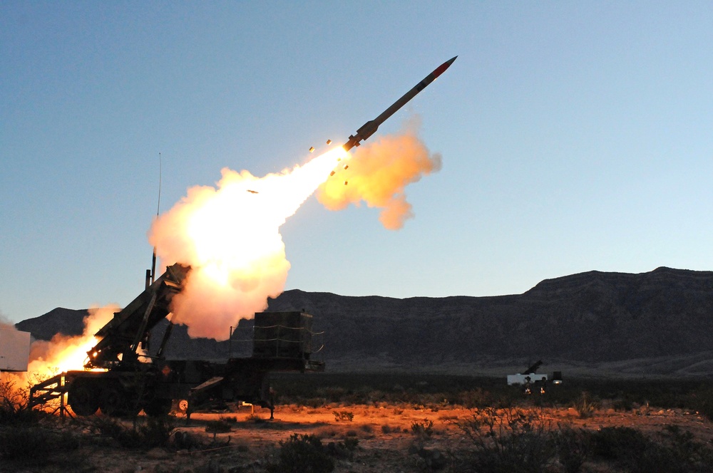 U.S. forces defend Al-Udeid Air Base from Iranian missile attack with Patriot systems