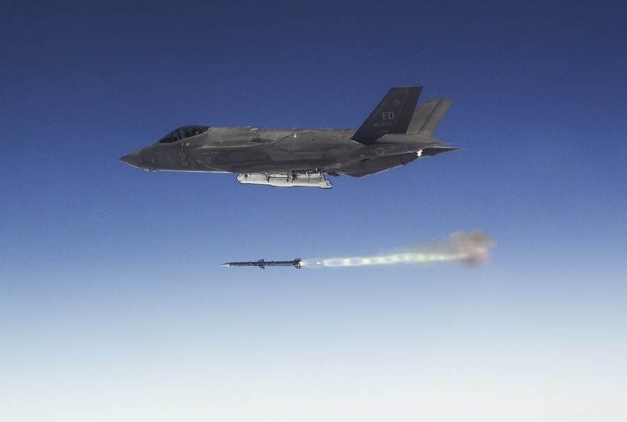 United States: Air Force and Navy to equip fighter jets with new AIM-260 missiles
