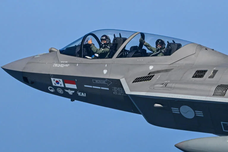 Commander of Polish Air Force takes test flight in KF-21 fighter jet prototype