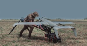 Ukrainian drone manufacturer Skyeton and British defence firm Prevail Partners have announced a joint venture aimed at accelerating the large-scale production, supply, and integration of unmanned aerial systems for UK military use. The collaboration centres on the Raybird drone, a platform with extensive battlefield experience in Ukraine and a strong reputation for performance and durability.