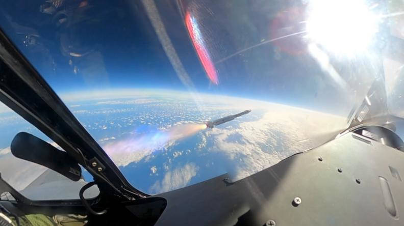 Successful first MICA missile firings against very high-altitude balloons with MBDA support