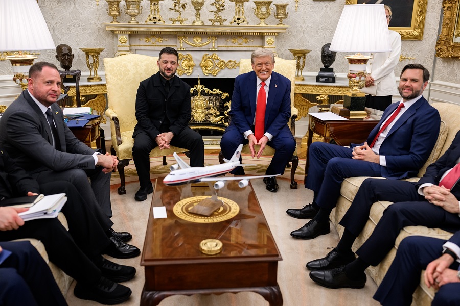 Trump and Zelenskyy meet at White House with world leaders to discuss Ukraine peace deal