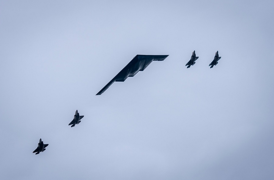 United States demonstrates air power with B-2 Spirit, F-35 Lightning II flyover at Alaska summit
