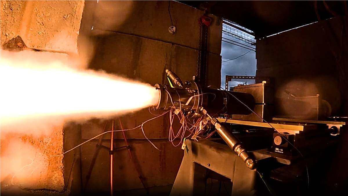 Ursa Major and BAE Systems complete static fire of extended range motor for APKWS rockets
