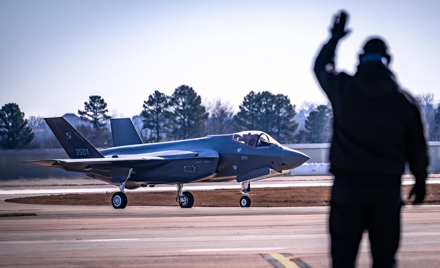 First Polish pilot completes Lockheed Martin F-35 Lightning II instructor course at Ebbing Air Base