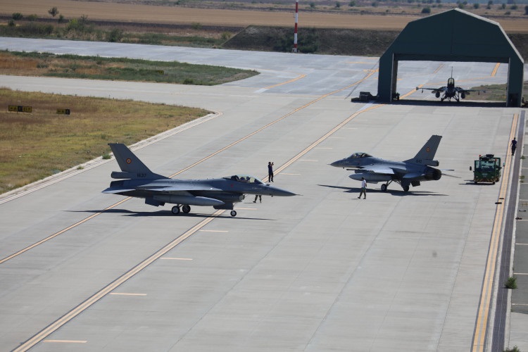 On 28 August, the Romanian Ministry of National Defence announced that three multirole Lockheed Martin F-16AM/BM Fighting Falcon aircraft delivered from Norway landed at the 86th Air Base Borcea, located near Fetești. The aircraft will be assigned to the 571st Fighter Squadron, which will operate from the 57th Air Base currently undergoing modernisation to support Western combat aircraft.