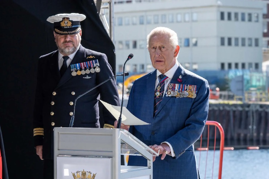 Royal Navy: HMS Agamemnon commissioned as work begins on final Dreadnought-class submarine
