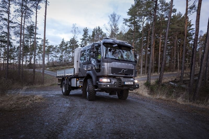 Volvo Trucks unveils upgraded FL 4×4 model designed for demanding off-road tasks
