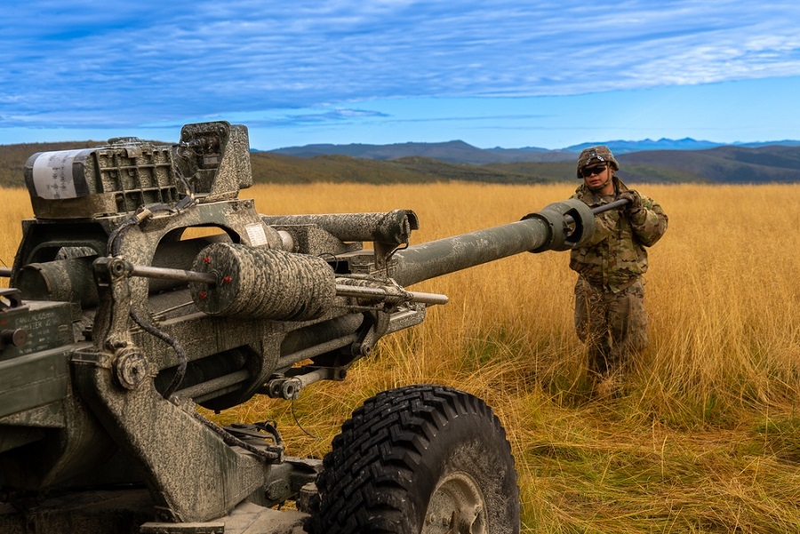 The thunder of M119 howitzers echoed across the Yukon Training Area as Soldiers of the U.S. Army’s 2nd Battalion, 8th Field Artillery Regiment joined the Indian Army for a live-fire exercise during Yudh Abhyas 2025. The bilateral training, now in its 21st iteration, is a cornerstone of the U.S.–India defence partnership and supports a free and open Indo-Pacific.