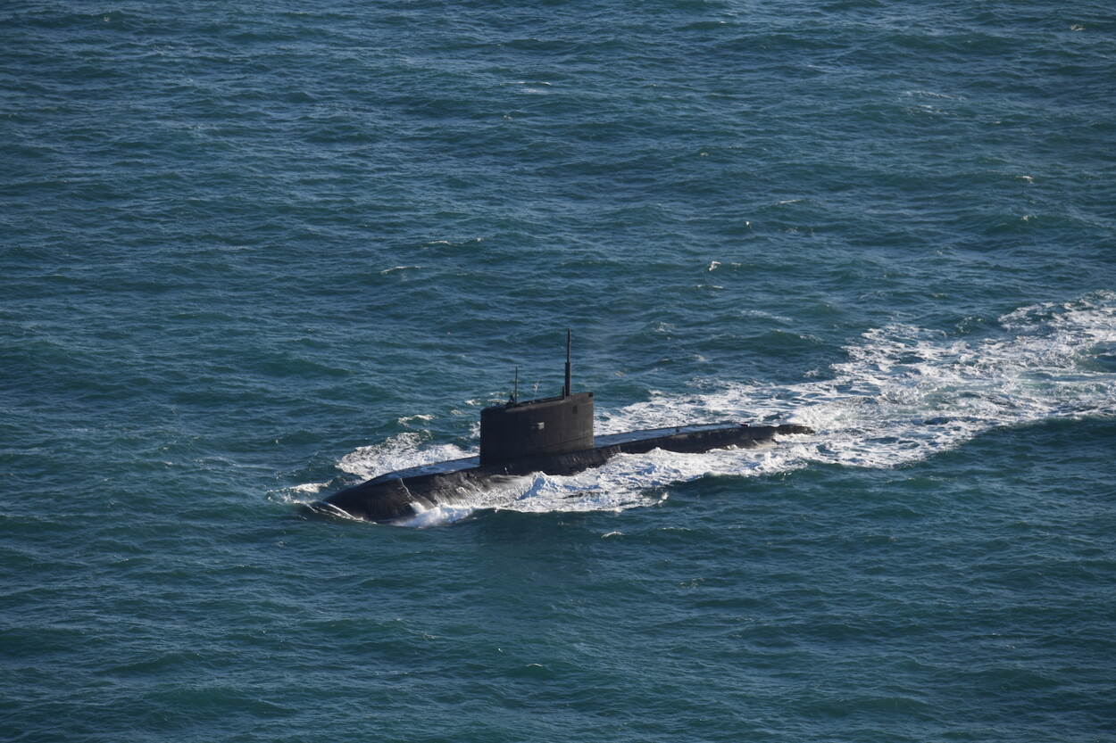 Royal Netherlands Navy escorts Russian submarine through North Sea to ensure security and vigilance at sea