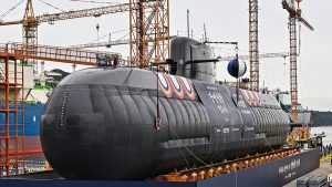 South Korea has launched the ROKS Jang Yeong-sil (SS-087), the first KSS-III Batch-II submarine, during a ceremony on 22 October at Hanwha Ocean’s Geoje shipyard. The event was hosted by the Republic of Korea (ROK) Navy and the Defense Acquisition Program Administration (DAPA), marking a milestone in the country’s 3,000-ton-class submarine development programme.