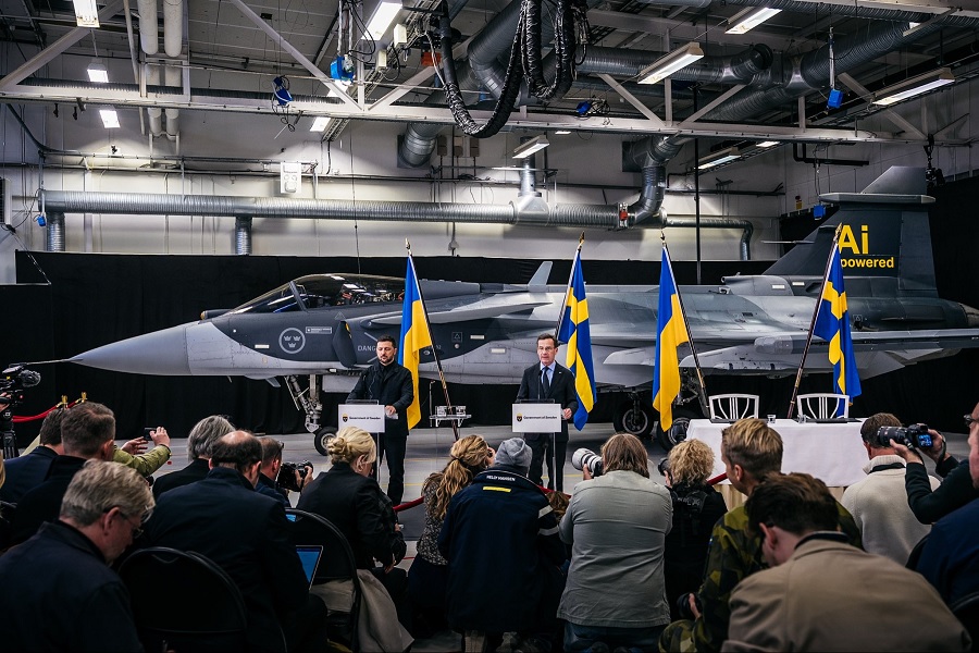 Sweden and Ukraine have taken a significant step towards deeper defence cooperation following the signing of a Letter of Intent (LOI) on air capabilities by Prime Minister Ulf Kristersson and President Volodymyr Zelenskyy. The agreement marks the beginning of a potential major export deal between the two countries.