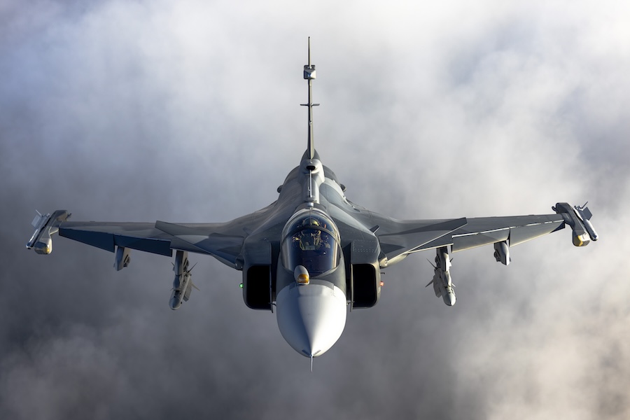 Swedish defence minister highlights significance of Colombia’s Gripen acquisition agreement