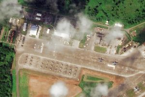 A fleet of U.S. F-35 fighter jets has been captured in a satellite image at Puerto Rico’s Jose Aponte de la Torre Airport, highlighting a growing U.S. military presence in the Caribbean. The deployment comes amid rising tensions with Venezuela and forms part of a broader regional buildup.