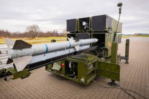 The Norwegian Armed Forces have recently delivered a significant number of air defence missiles to Ukraine to ensure that the Norwegian-developed NASAMS system can continue to protect the country. The delivery comes amid continued Russian missile and drone attacks targeting Ukraine’s critical infrastructure.