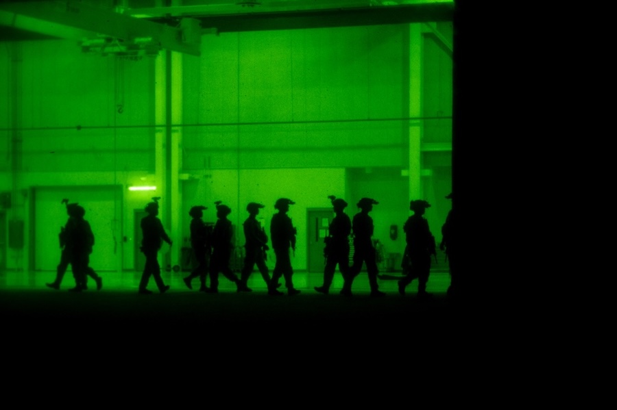 U.S. intelligence agencies backed overnight Caracas operation targeting Maduro and military sites