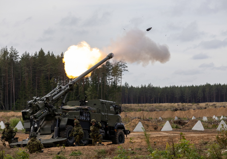 Estonia orders 12 additional CAESAR self-propelled howitzers, strengthening defence cooperation with France