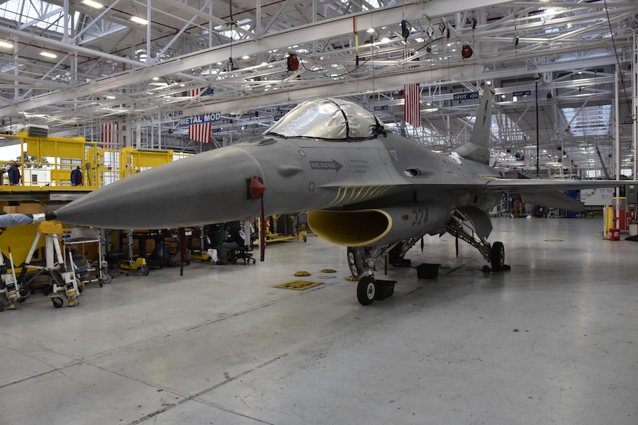 Fleet Readiness Center Southwest establishes F-16 Viper depot maintenance capability in 18 months