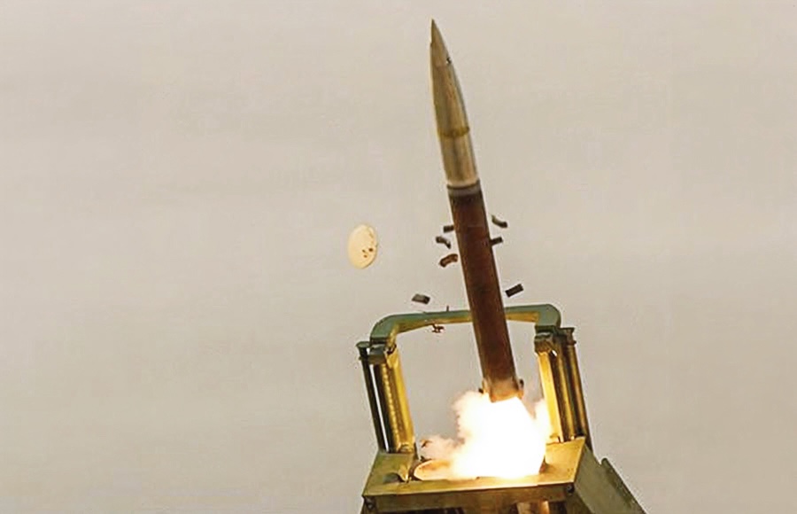 Lockheed Martin details ER GMLRS qualification milestone with first M270A2 Alternative Warhead launch