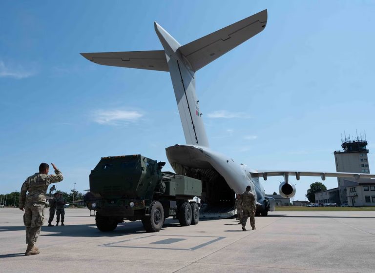 Embraer KC-390 successfully tested as airlifter for HIMARS rocket artillery system