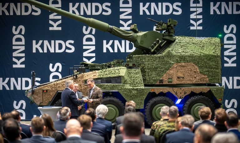 Germany officially hands over cutting-edge RCH 155 artillery system to Ukraine