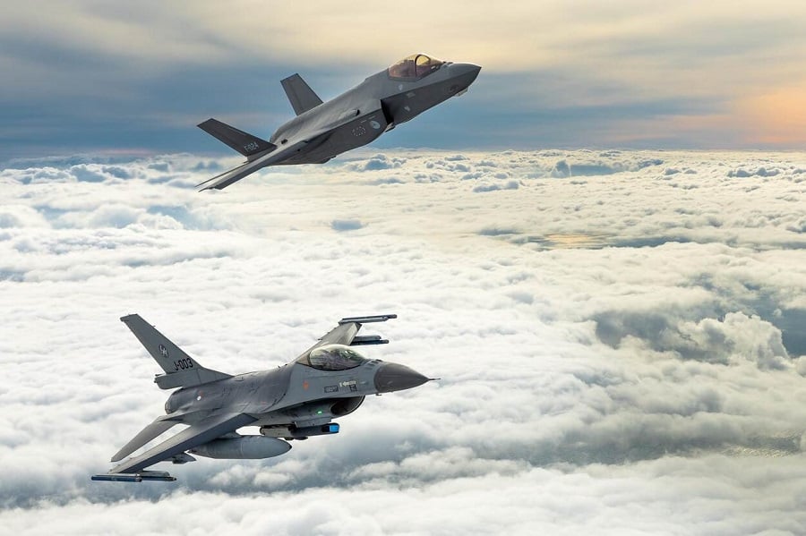 Netherlands Armed Forces officially retire F-16 fighter jets