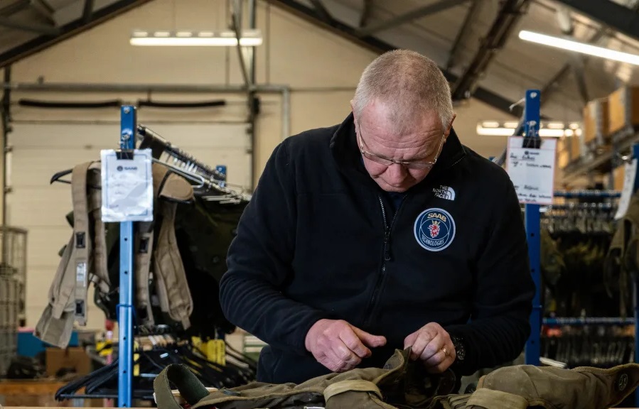 UK Ministry of Defence extends training support contract with Saab