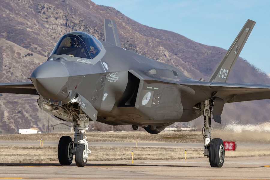 Dutch F-35 Lightning II fighter crews train with U.S. forces in Utah to strengthen NATO air defence readiness