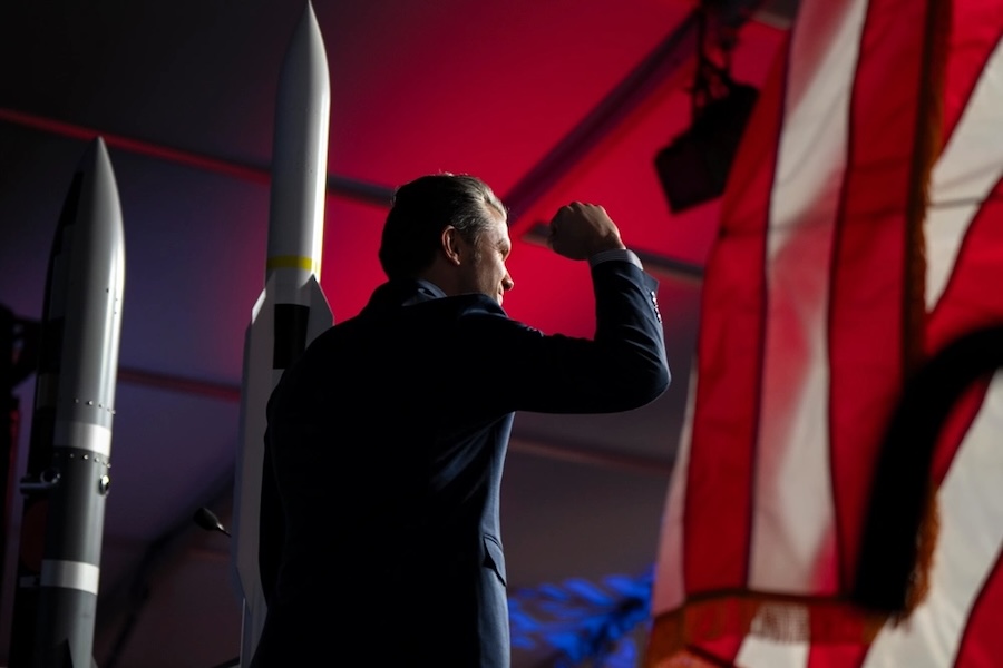 Pete Hegseth and General Dan Caine brief reporters on Operation Epic Fury at the U.S. Department of War headquarters [VIDEO]