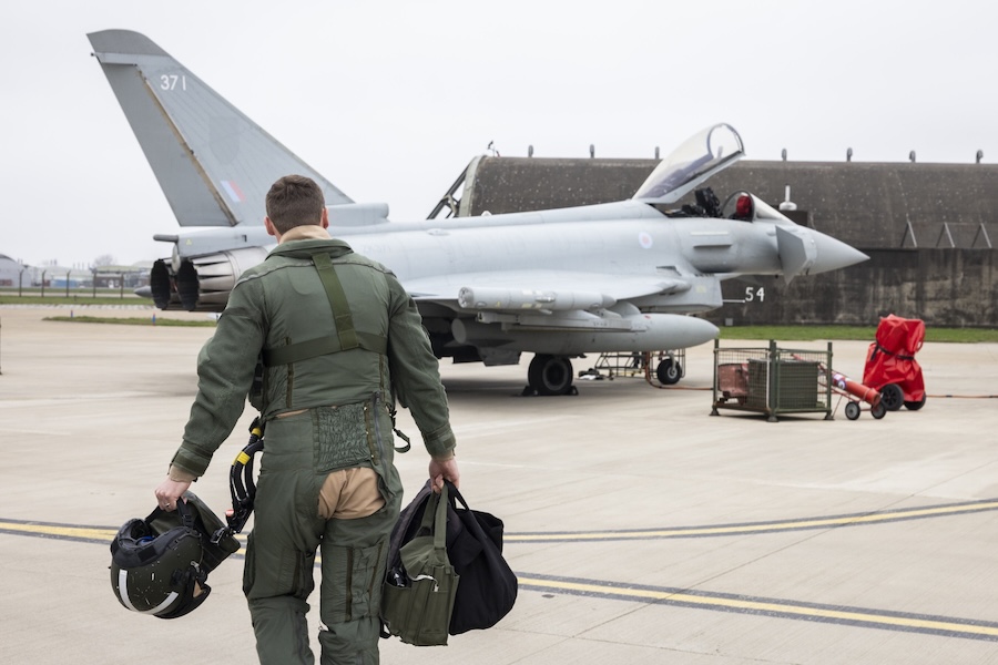 Royal Air Force deploys additional Eurofighter Typhoon jets to Qatar to reinforce UK air presence
