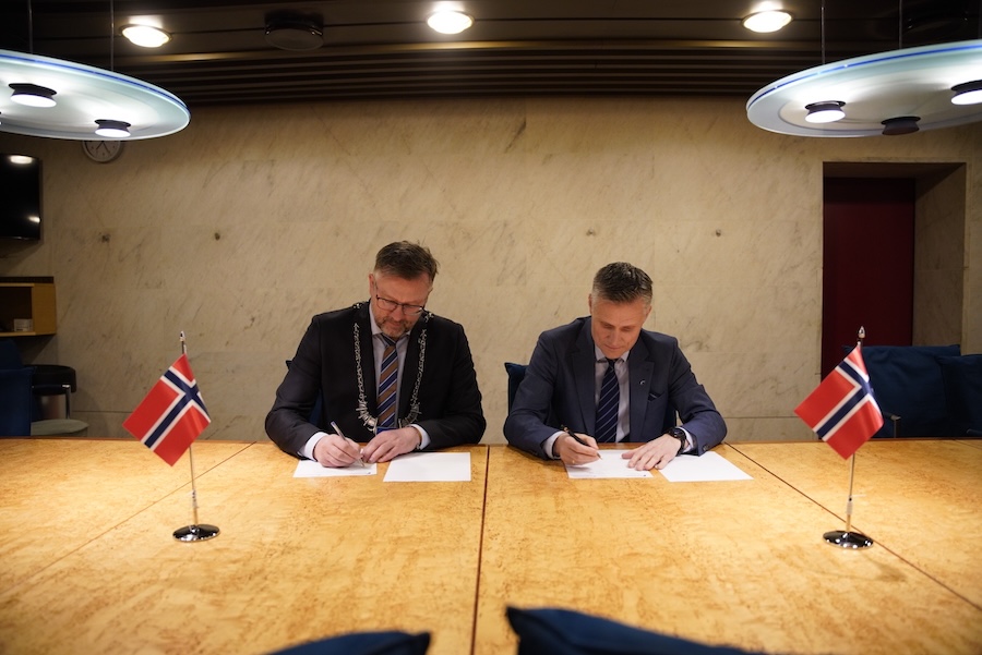 Rheinmetall, Andøy municipality sign agreement to advance satellite test facility project in northern Norway