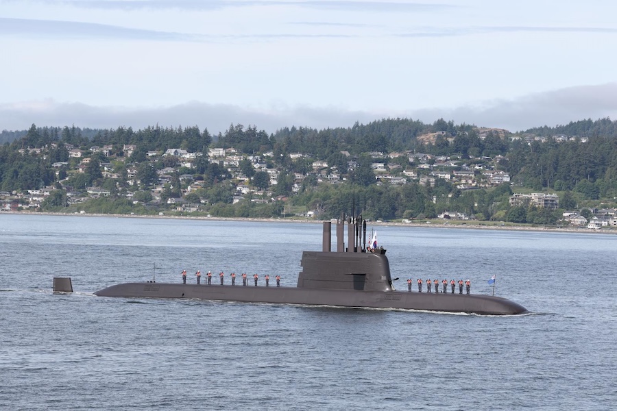 A Republic of Korea Navy KSS-III submarine built by Hanwha Ocean has arrived at Canadian Forces Base Esquimalt in British Columbia after a voyage of more than 14,000 km from South Korea. The submarine, Dosan Ahn Changho, reached Canada on 23 May 2026 after departing Jinhae Naval Base on 25 March.