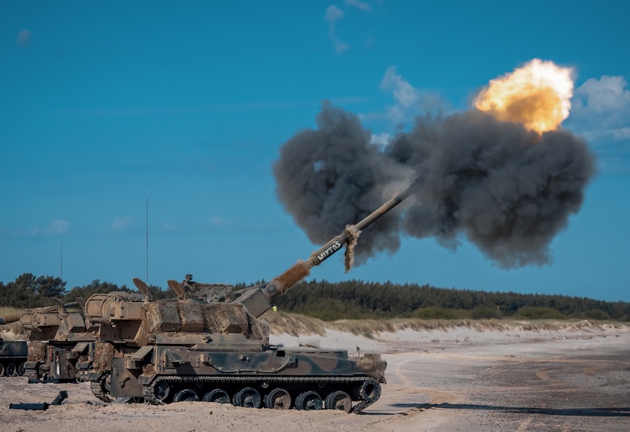 Poland enhances artillery forces with new contract for nearly 100 Krab howitzers and hundreds of thousands of large-calibre rounds