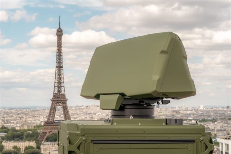 Saab and Scania France have signed a contract with France’s Directorate General of Armaments to supply Giraffe 1X radars and develop a tactical vehicle-mounted radar solution for the French Armed Forces. The agreement covers 17 Giraffe 1X radars, together with spare parts, training and support.