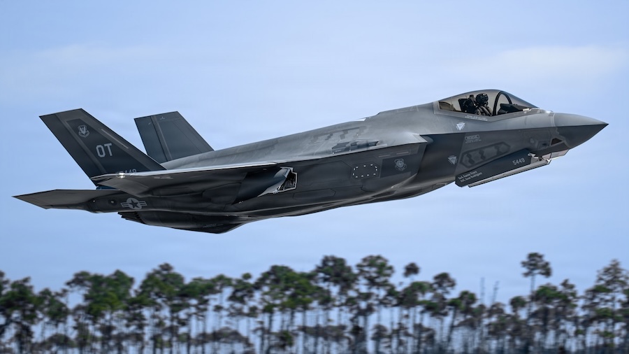 U.S. Air Force tests F-35 and F-22 fighter integration during Checkered Flag 26-2 live-fire exercise