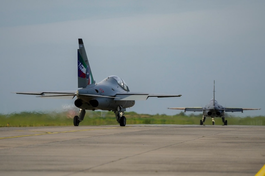 Leonardo and Baykar test M-346 and KIZILELMA teaming in first live K-SWARM autonomous formation flights